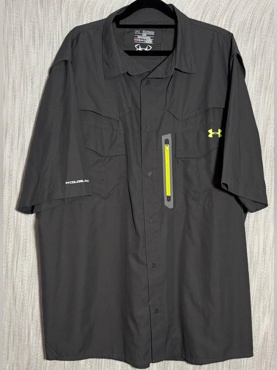 Under Armour Other - Under Armour Gray Performance HeatGear Short-Sleeve Shirt
